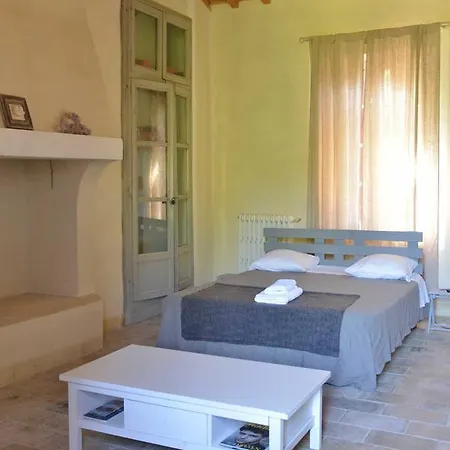 Mas Du Notaire Gallician