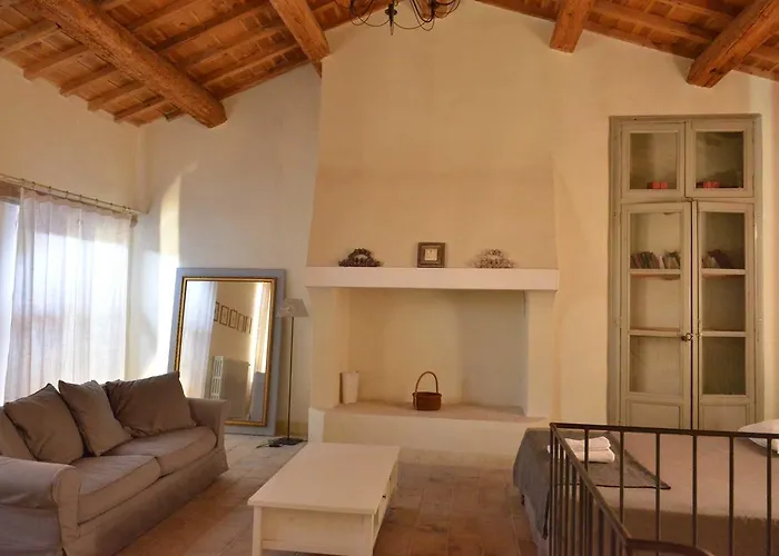 Mas Du Notaire * Gallician